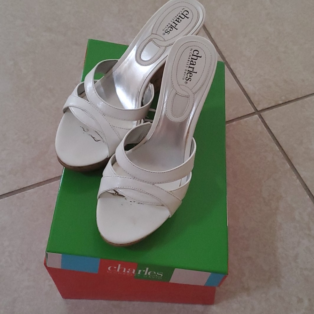 Shoes - Picture 4 of 5